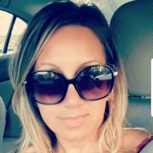 Meet your Posher, Toni